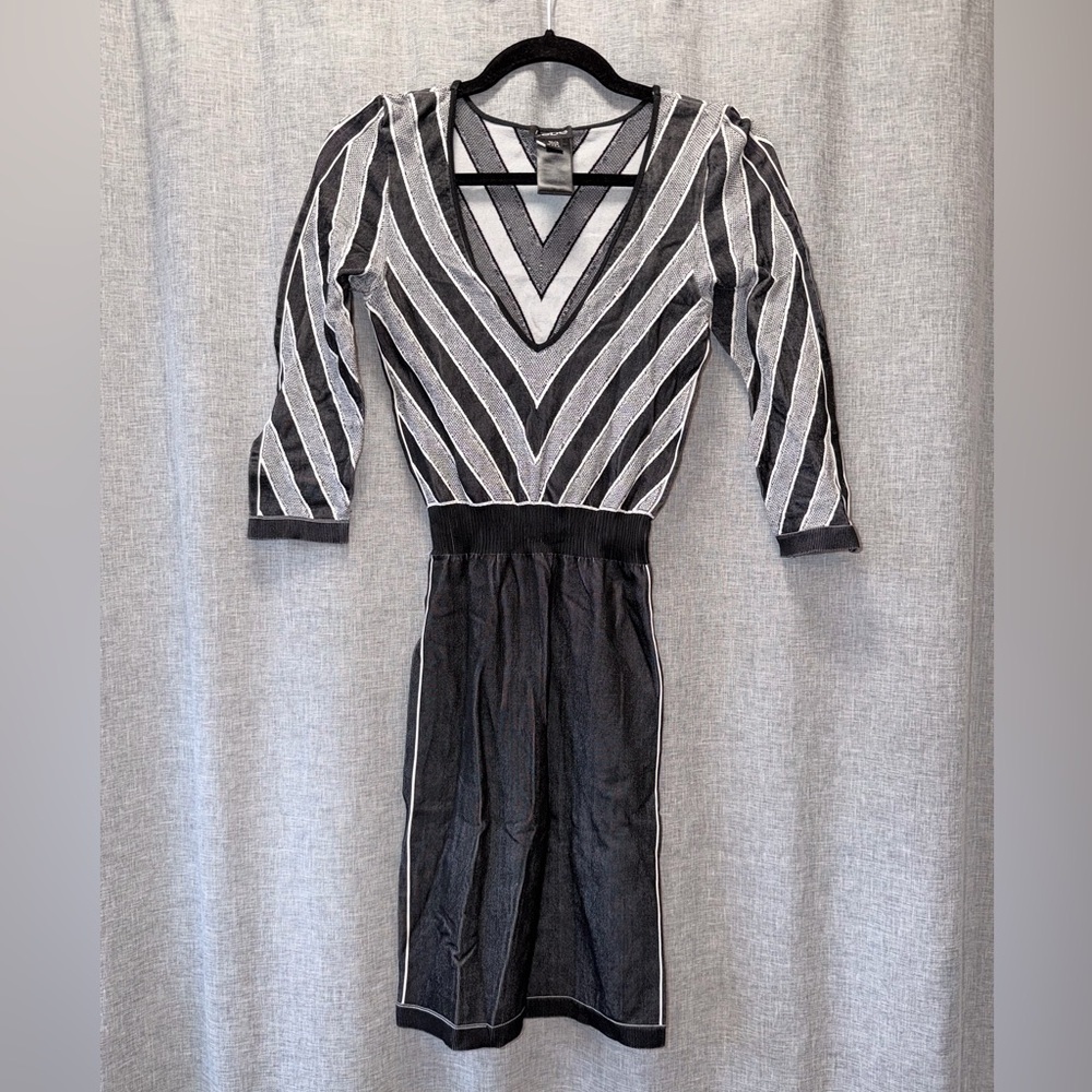 bebe Black and Gray Chevron Long Sleeve Dress size M/L